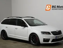 Vit Begagnad 2016 Skoda Octavia RS Kombi | 149 700 kr (Marknadspris)