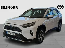 Vit Begagnad 2022 Toyota RAV4 Hybrid Active SUV | 399 900 kr (Marknadspris)