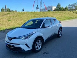 Vit Begagnad 2017 Toyota C-HR Active SUV | 155 000 kr (Marknadspris)