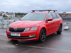 Röd samma som bilen Begagnad 2019 Skoda Octavia Kombi | 168 500 kr (Bra pris)