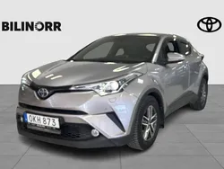 Mörkgrå Begagnad 2016 Toyota C-HR Executive SUV | 217 900 kr (Marknadspris)