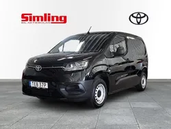 Svart Begagnad 2022 Toyota Proace City Van | 214 900 kr (Marknadspris)