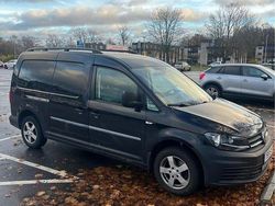 Svart Begagnad 2017 VW Caddy Maxi Minibuss | 109 000 kr (Marknadspris)