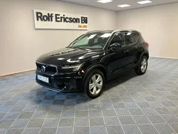 Svart Begagnad 2023 Volvo XC40 Core SUV | 319 500 kr (Marknadspris)