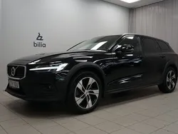 Begagnad 2021 Volvo V60 CC Kombi | 324 500 kr (Marknadspris)