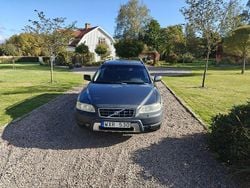Grå Begagnad 2006 Volvo XC70 Kinetic SUV | 49 000 kr (Marknadspris)