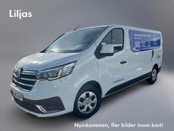 Vit Begagnad 2024 Renault Trafic Van | 399 000 kr
