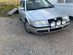 Silver Begagnad 2005 Skoda Octavia Tour Kombi | 6 000 kr (Superpris)