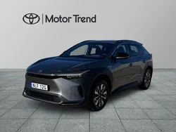 Silver Begagnad 2023 Toyota bZ4X Executive SUV | 454 900 kr (Bra pris)