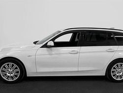 Vit Begagnad 2014 BMW 320 Sport Line Kombi | 108 000 kr (Superpris)