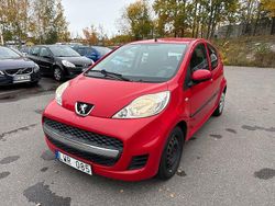 Röd Begagnad 2011 Peugeot 107 Halvkombi | 44 900 kr (Marknadspris)