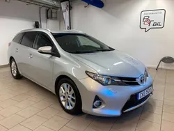 Silver Begagnad 2013 Toyota Auris Touring Sports Active Kombi | 99 900 kr (Dyr)