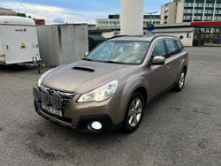 Brun Begagnad 2014 Subaru Outback SUV | 129 000 kr (Marknadspris)
