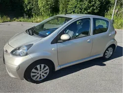 Grå Begagnad 2008 Toyota Aygo Halvkombi | 24 900 kr (Marknadspris)