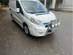 Vit Begagnad 2015 Citroën Jumpy Minibuss | 45 000 kr (Marknadspris)