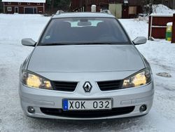 Ljusgrå (grå) Begagnad 2006 Renault Laguna GrandTour Privilege Kombi | 29 900 kr