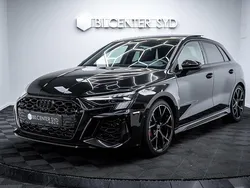Svart Begagnad 2023 Audi RS3 Comfort Halvkombi | 689 900 kr (Dyr)