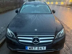 Svart Begagnad 2018 Mercedes E200 Avantgarde Kombi | 135 000 kr