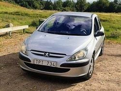 Grå Begagnad 2003 Peugeot 307 Halvkombi | 14 500 kr (Marknadspris)