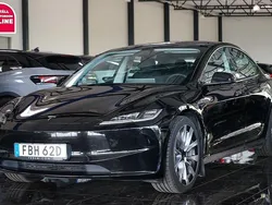 Svart Begagnad 2024 Tesla Model 3 Standard Range Sedan | 394 500 kr