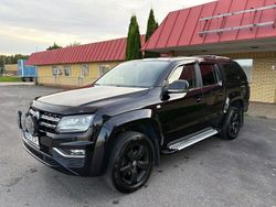 Svart Begagnad 2017 VW Amarok Pickup | 319 800 kr (Marknadspris)