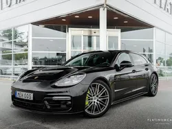 Svart Begagnad 2019 Porsche Panamera 4 Sport Turismo Sedan | 799 000 kr (Marknadspris)