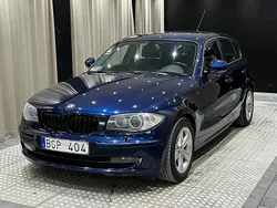 Blå (blå metallic) Begagnad 2011 BMW 120 Comfort Edition Halvkombi | 84 900 kr (Marknadspris)