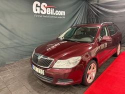 Mörkröd Begagnad 2010 Skoda Octavia Ambiente Kombi | 58 900 kr (Lite dyr)