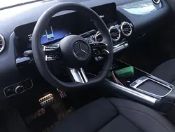 Vit Begagnad 2025 Mercedes GLA250 AMG SUV | 500 000 kr (Marknadspris)