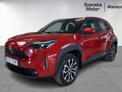 Röd Begagnad 2022 Toyota Yaris Cross Active SUV | 244 500 kr (Marknadspris)