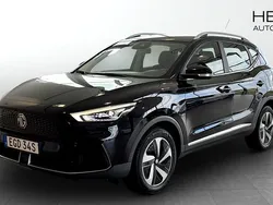 Svart (black) Begagnad 2022 MG ZS Comfort Sedan | 244 900 kr (Bra pris)