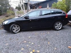 Svart Begagnad 2011 Volvo V60 Kombi | 65 000 kr (Marknadspris)