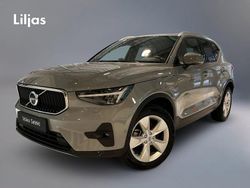 Grå Begagnad 2024 Volvo XC40 Core SUV | 344 900 kr (Marknadspris)