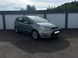 Grå Begagnad 2014 Ford S-MAX Business Edition Minibuss | 69 900 kr (Superpris)