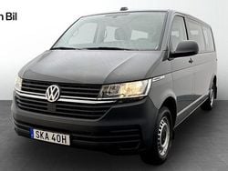 Grå Begagnad 2022 VW Caravelle Minibuss | 499 900 kr (Lite dyr)