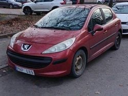Röd Begagnad 2009 Peugeot 207 Halvkombi | 9 000 kr (Bra pris)