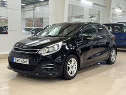 Svart Begagnad 2016 Kia Rio Halvkombi | 104 900 kr (Marknadspris)