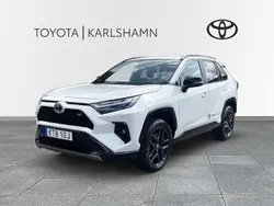 Vit Ny 2025 Toyota RAV4 Hybrid Sport SUV | 489 000 kr (Bra pris)