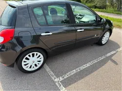 Svart Begagnad 2010 Renault Clio R.S. Halvkombi | 35 000 kr (Marknadspris)
