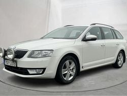 Vit Begagnad 2016 Skoda Octavia Ambition Kombi | 88 500 kr (Marknadspris)