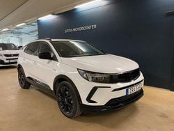 Vit Begagnad 2024 Opel Grandland X SUV | 309 900 kr (Marknadspris)