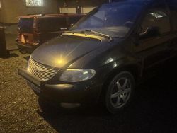Svart Begagnad 2003 Chrysler Grand Voyager Minibuss | 15 000 kr (Bra pris)