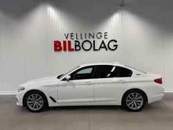 Vit Begagnad 2019 BMW 530 iPerformance Sedan | 219 500 kr (Marknadspris)