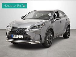 Grå Begagnad 2016 Lexus NX300h Sport Line SUV | 229 900 kr (Marknadspris)