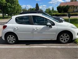 Vit Begagnad 2010 Peugeot 207 Halvkombi | 40 000 kr (Marknadspris)