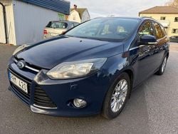 Blå Begagnad 2012 Ford Focus Titanium Kombi | 55 000 kr (Marknadspris)