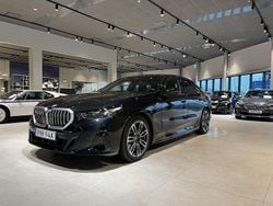 Svart Begagnad 2024 BMW 530e M Sport Sedan | 599 000 kr (Superpris)