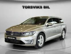Silver Begagnad 2017 VW Passat GTE Kombi | 169 900 kr (Marknadspris)
