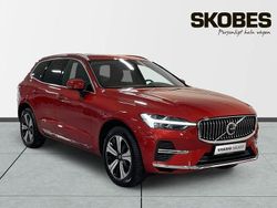 Röd Begagnad 2023 Volvo XC60 Core SUV | 459 100 kr (Marknadspris)