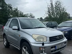 Silver Begagnad 2001 Toyota RAV4 SUV | 20 000 kr (Superpris)
